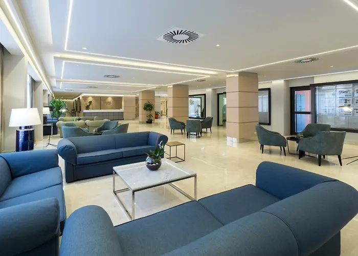 Hotel Apartamentos Pyr Fuengirola