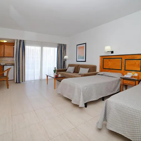 Hotel Apartamentos Pyr Fuengirola Exterior photo
